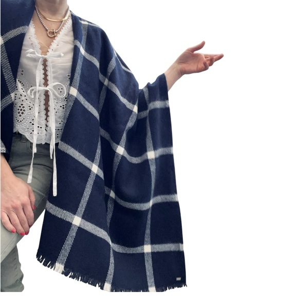 TOMMY HILFIGER Plaid Blanket Shawl Wrap Cape Blue White One Size - Picture 6 of 12